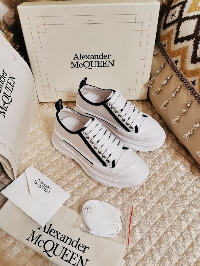 Alexander Mcqueen Couple Shoes AMS00029